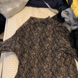 Mock turtle neck see through snake skin long sleev